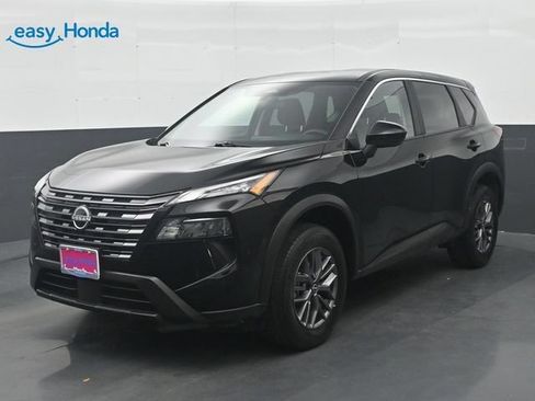 Used 2026 Nissan Rogue SV FWD image 3