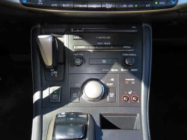 Used 2014 Lexus CT 200h FWD image 22