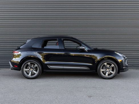 New 2025 Porsche Macan Turbo image 8