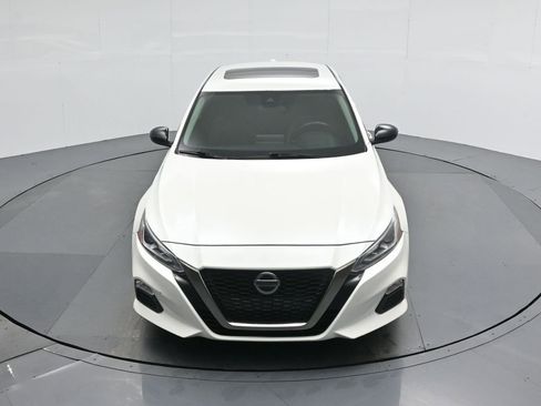 Used 2022 Nissan Altima 2.0 SR image 36