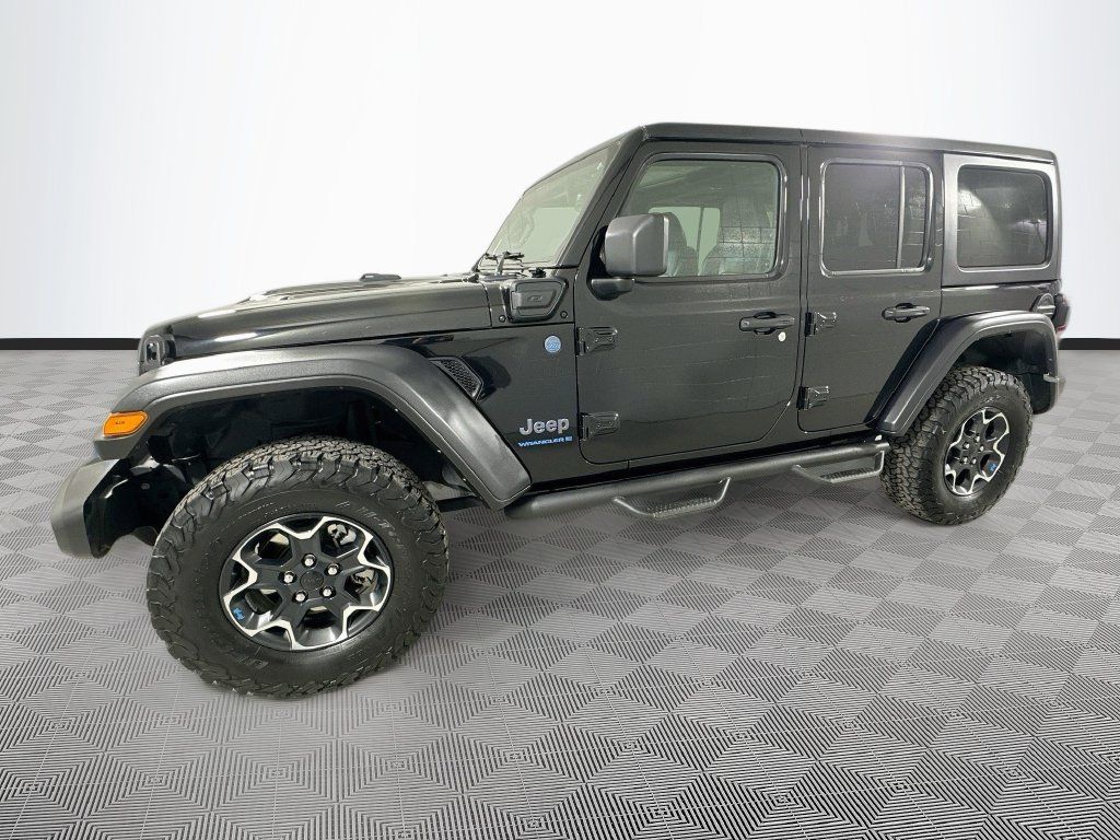 Used 2023 Jeep Wrangler Unlimited Rubicon 4xe w/ Cold Weather Group AWD/4WD image 4