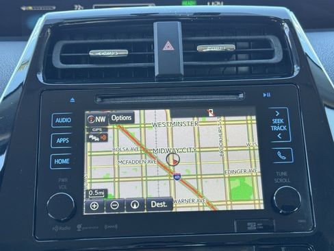 Used 2016 Toyota Prius Three image 25