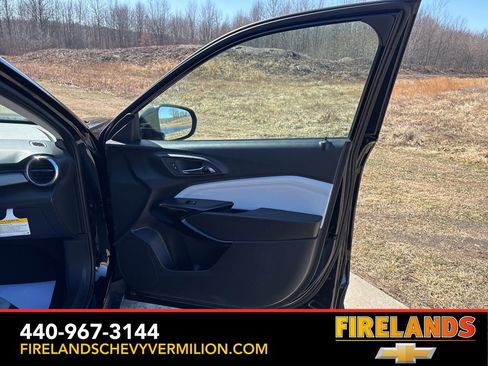 New 2026 Chevrolet Trax LT w/ Driver Confidence Package image 24