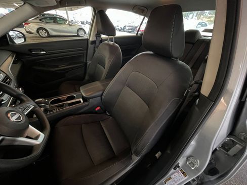 Used 2024 Nissan Altima 2.5 SV image 36