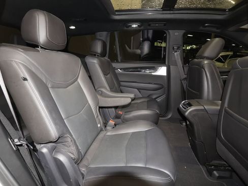 Used 2020 Cadillac XT6 Premium Luxury image 19