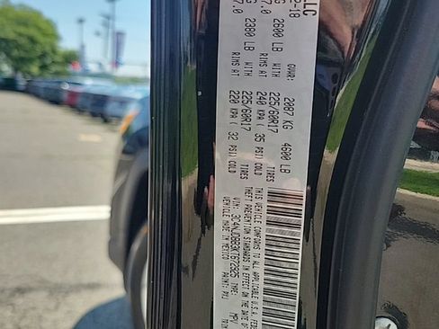 Used 2019 Jeep Compass Latitude AWD/4WD image 36