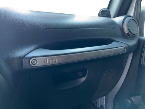 Used 2014 Jeep Wrangler Unlimited Sport image 16