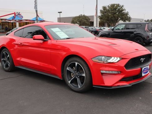 Used 2021 Ford Mustang Coupe image 9