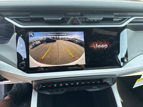 New 2026 Jeep Cherokee Limited AWD/4WD image 13
