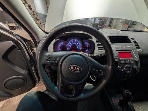 Used 2012 Kia Soul FWD image 33