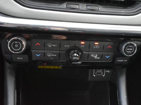 Used 2022 Jeep Compass Limited AWD/4WD image 29