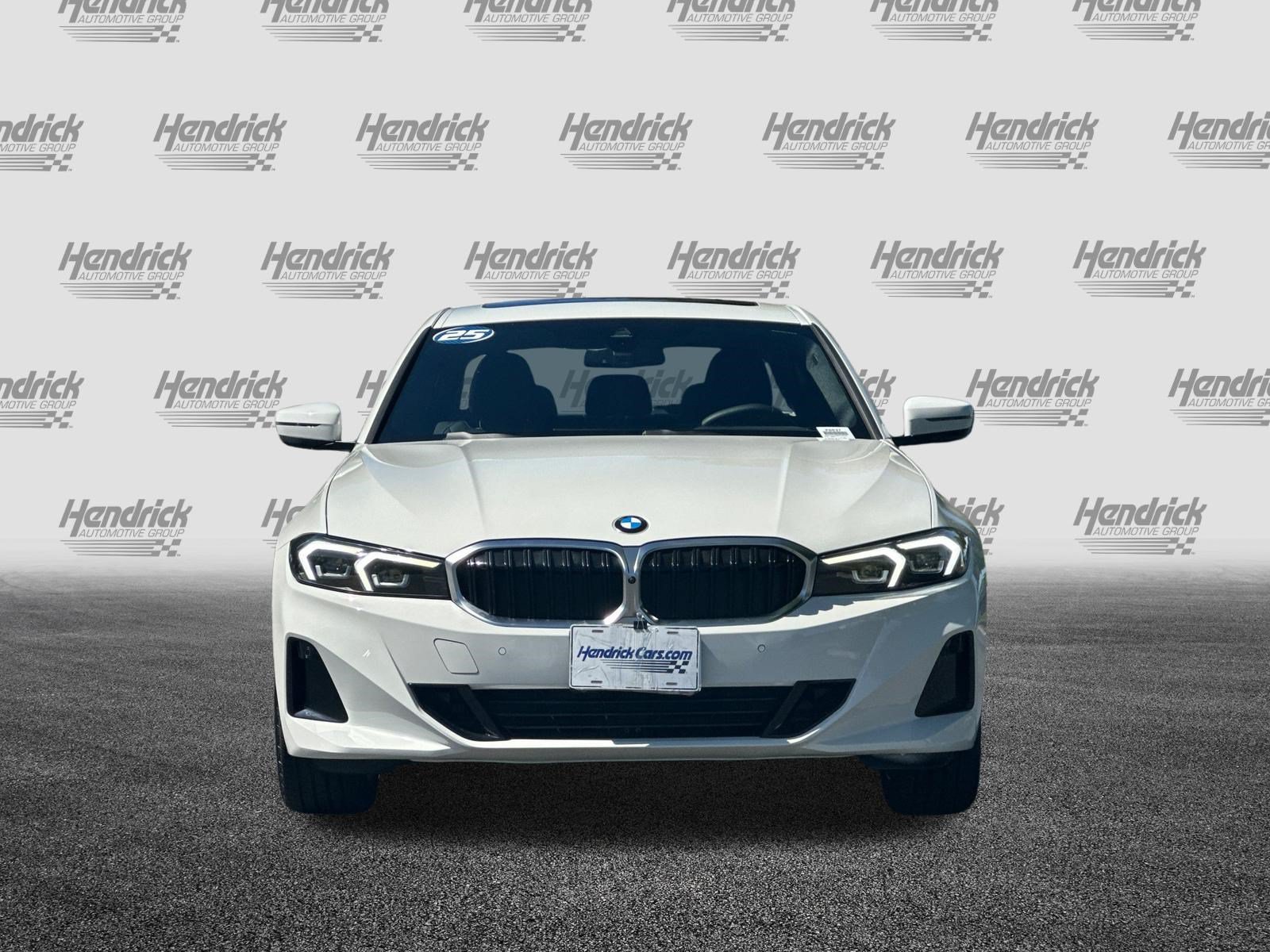Used 2025 BMW 330i Sedan w/ Premium Package RWD image 10