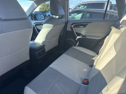 Used 2025 Toyota RAV4 XLE Premium image 7