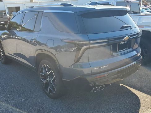 Used 2026 Chevrolet Traverse High Country FWD image 9