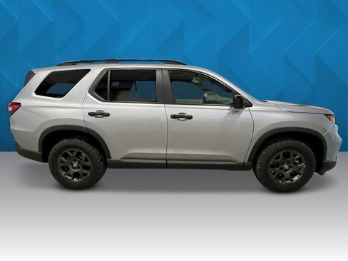 New 2025 Honda Pilot TrailSport image 8