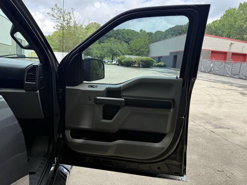 Used 2015 Ford F150 XLT w/ Equipment Group 302A Luxury AWD/4WD image 35