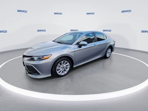 Used 2023 Toyota Camry LE FWD image 4