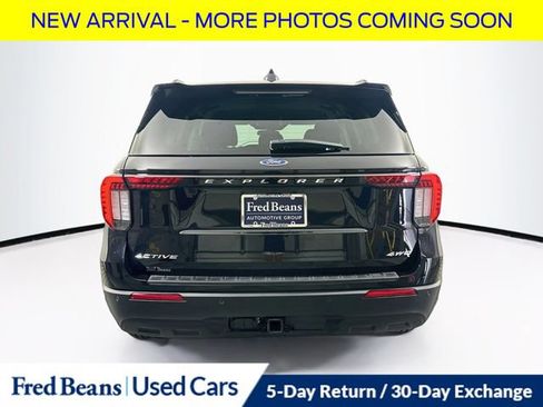 Used 2026 Ford Explorer Active AWD/4WD image 5