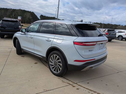 Used 2025 Lincoln Corsair Reserve image 6