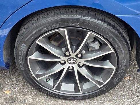 Used 2017 Toyota Camry XSE image 34