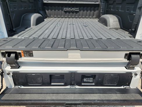 Used 2025 GMC Sierra 2500 Denali Ultimate AWD/4WD image 26