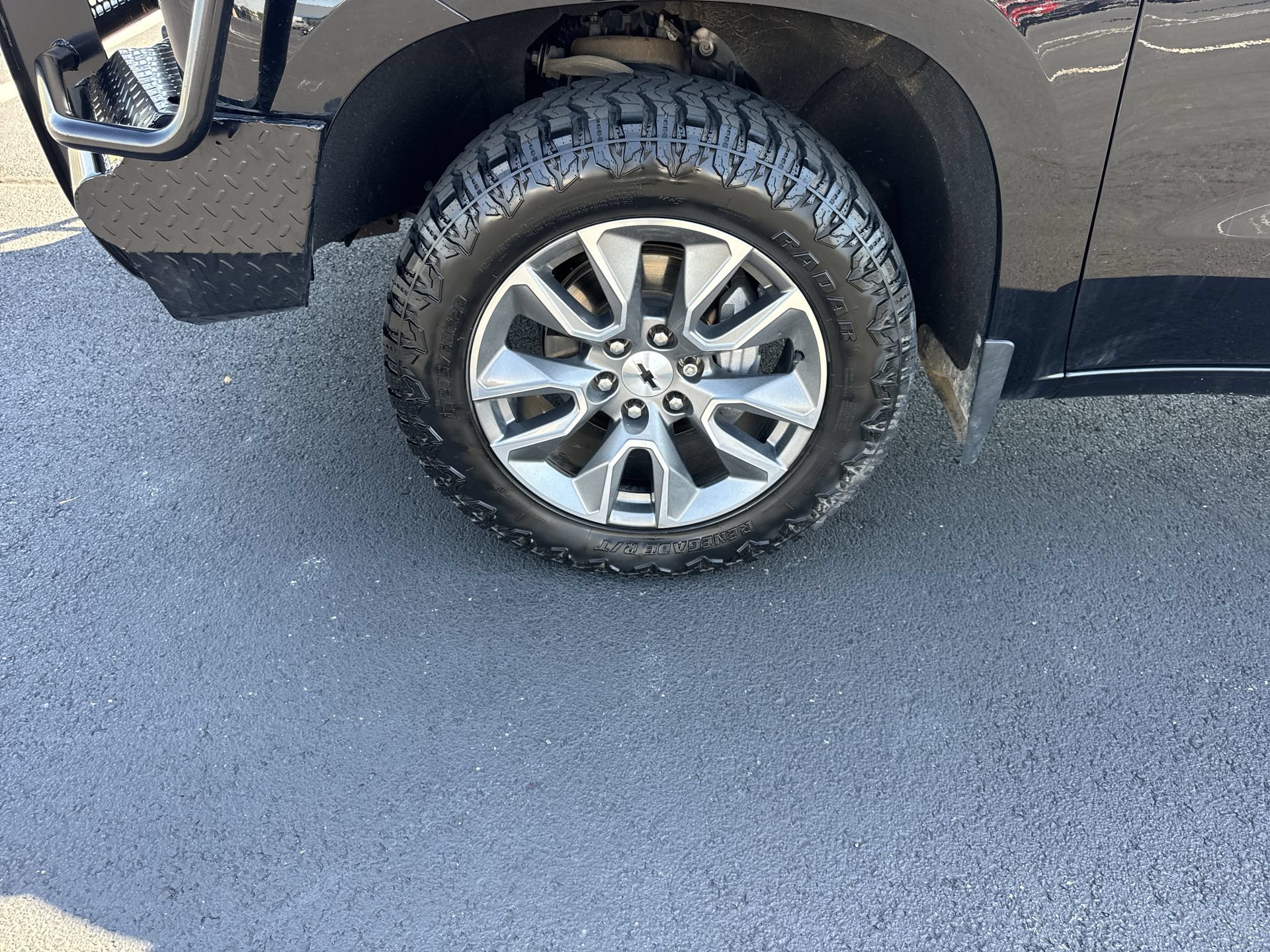 Certified 2022 Chevrolet Silverado 1500 RST AWD/4WD image 10