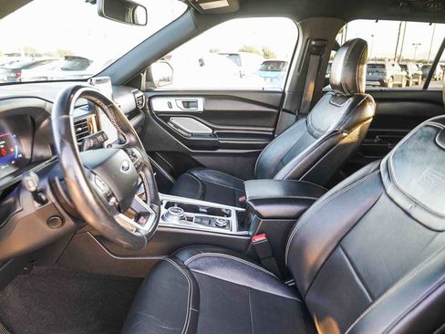 Used 2020 Ford Explorer ST w/ ST Street Pack image 18