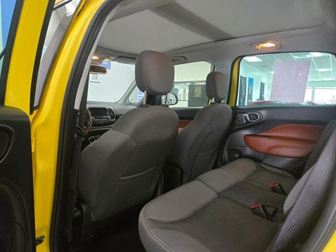 Used 2014 FIAT 500L Trekking w/ Popular Equipment Group image 15