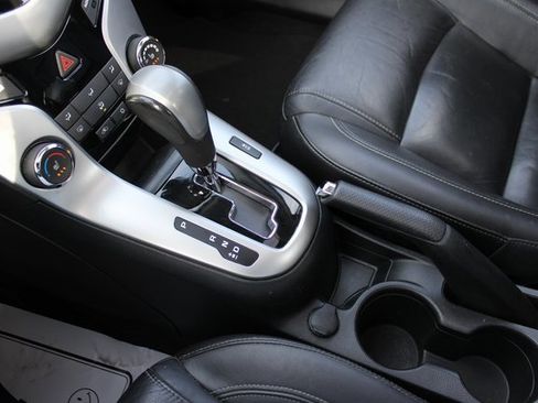 Used 2014 Chevrolet Cruze LT w/ Sun, Sound and Sport Package image 25