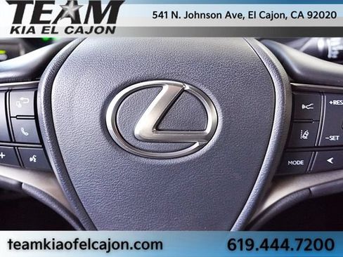Used 2019 Lexus UX 250h AWD/4WD image 35