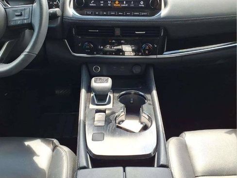 Certified 2023 Nissan Rogue SL w/ SL Premium Package FWD image 10