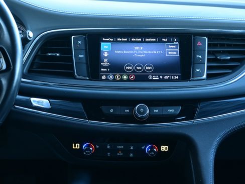 Used 2023 Buick Enclave Essence w/ Experience Buick Package image 20