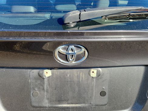 Used 2019 Toyota C-HR Limited image 17