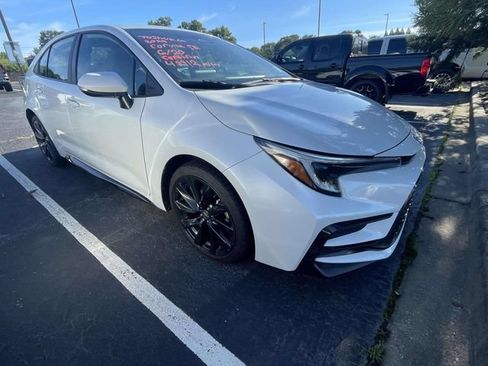Used 2023 Toyota Corolla SE FWD image 1