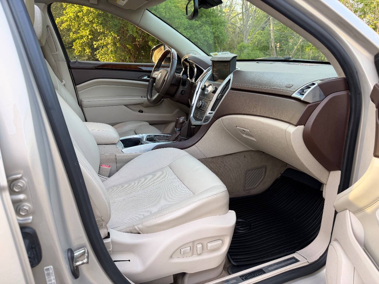 Used 2010 Cadillac SRX Luxury AWD/4WD image 29