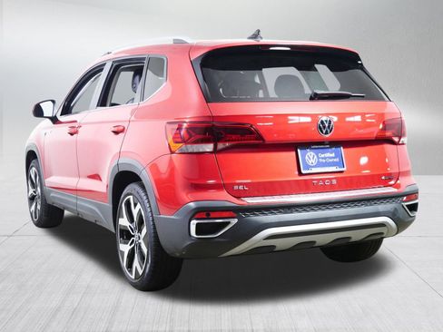 Certified 2022 Volkswagen Taos SEL w/ Panoramic Sunroof Package image 5