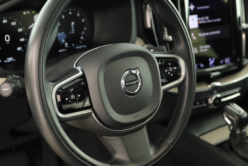 Used 2021 Volvo XC60 T5 Inscription w/ Advanced Package FWD image 16