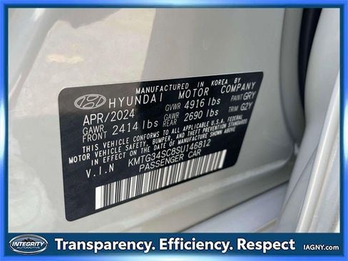 Used 2025 Genesis G70 2.5T image 19