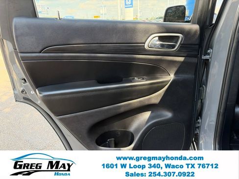 Used 2019 Jeep Grand Cherokee Altitude RWD image 17