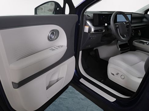 New 2026 Hyundai Ioniq 9 S RWD image 30