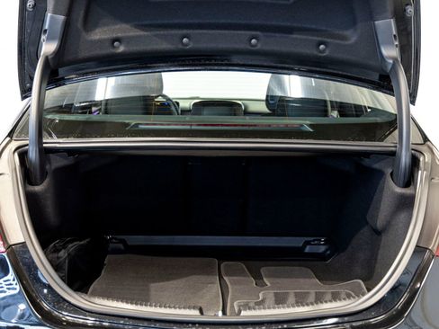 Used 2025 Mercedes-Benz C 300 Sedan image 22