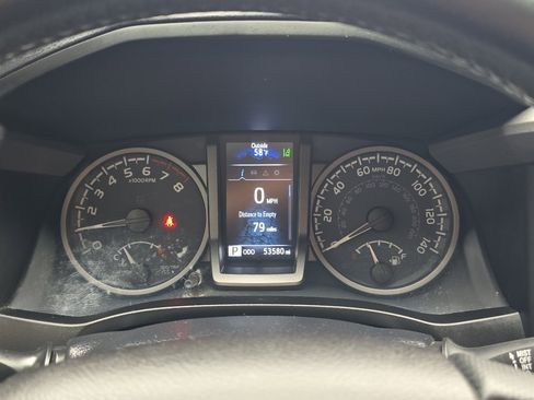 Used 2021 Toyota Tacoma TRD Off-Road w/ Technology Package AWD/4WD image 25