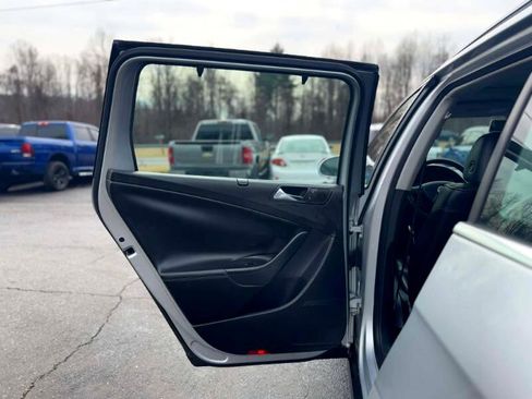 Used 2008 Volkswagen Passat Lux image 11