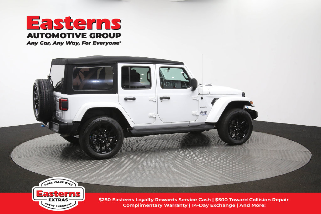 Used 2022 Jeep Wrangler Unlimited Sahara w/ Cold Weather Group AWD/4WD image 45