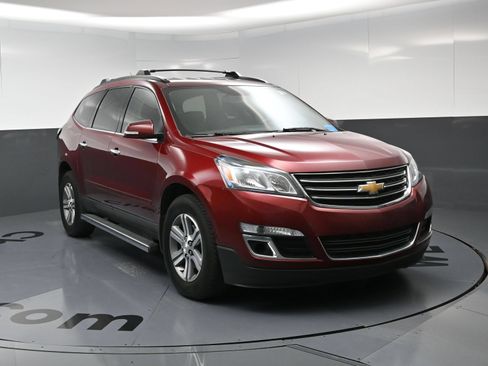 Used 2015 Chevrolet Traverse LT w/ LPO, 'HIT The Road' Package FWD image 14