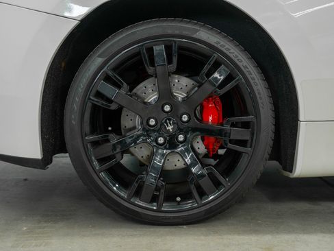 Used 2016 Maserati GranTurismo Sport RWD image 36