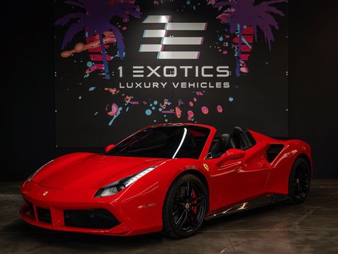 Used 2018 Ferrari 488 Spider RWD image 1