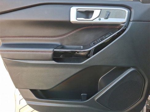 Used 2024 Ford Explorer ST-Line w/ Class IV Trailer Tow Package image 13