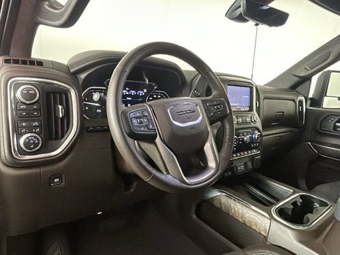 Used 2020 GMC Sierra 3500 Denali w/ Denali Ultimate Package AWD/4WD image 16