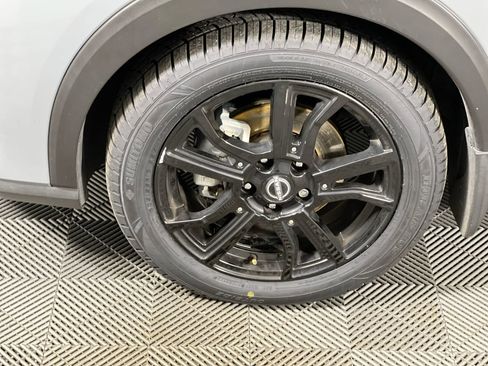 Used 2022 Nissan Kicks SV image 11